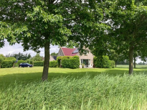 Villa Tzummarum - sehr großem Garten - viel Privatsphäre !!